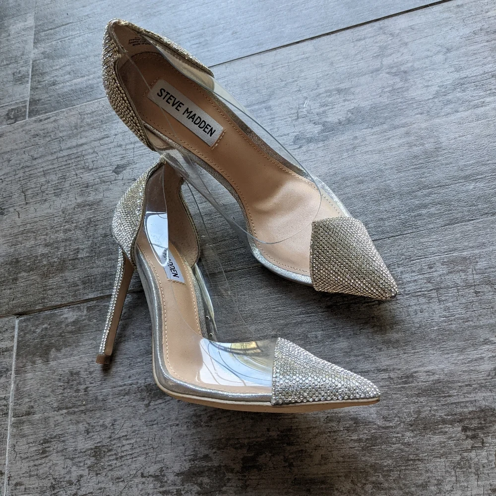STEVE MADDEN Malibu Rhinestone Studded Clear Pump Size 6.5
